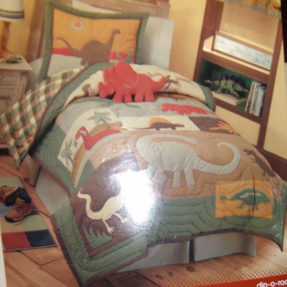 Dinosaurs Reversable Bedspread Comforter Set